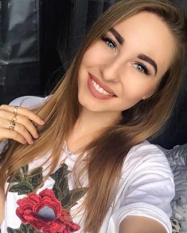 Juliya femme russe glace